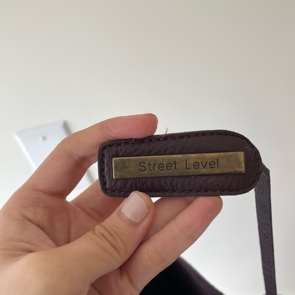 Street level burgundy tote - Picture 5 of 7